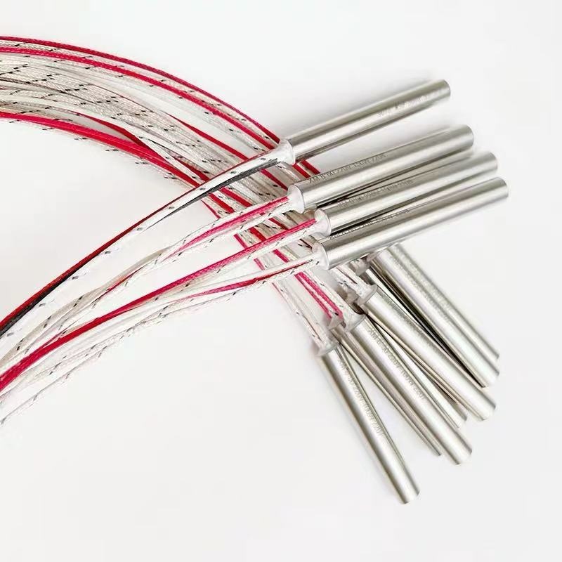 Built-in thermocouple cartridge heater